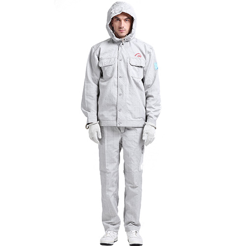 帶電作業(yè)用屏蔽服的防護功能及特點